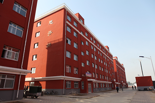 河北行唐中学学生公寓.JPG